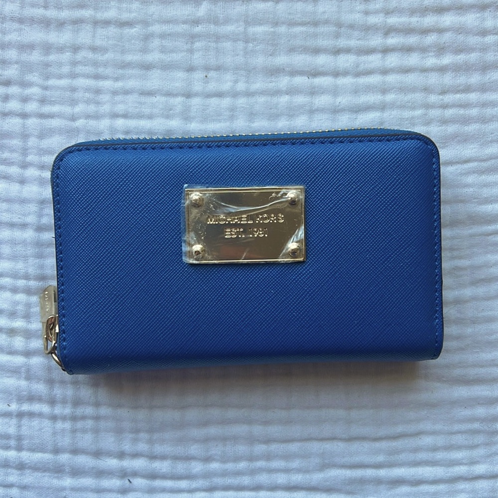 NWT Michael Kors Multifunction Zip Around Wallet Phone Case Saffiano Leather